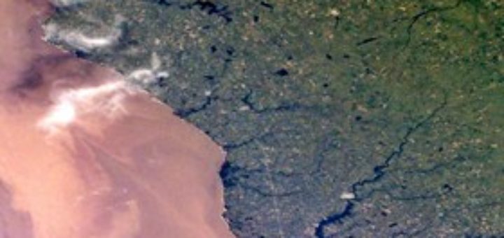 Uruguay von Earth Sciences and Image Analysis Laboratory, NASA Johnson Space Center (eol.jsc.nasa.gov: [1]) [Public domain], via Wikimedia Commons